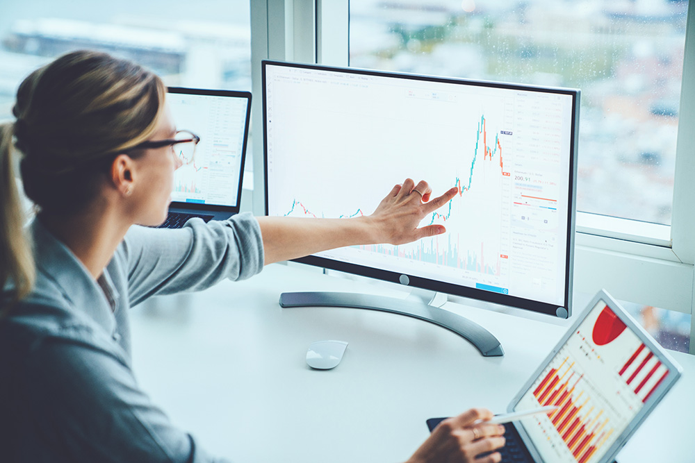 How employees can look after their money in a crisis.