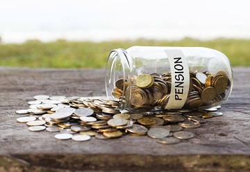 Top 5 tips to consider before cashing in your pension.